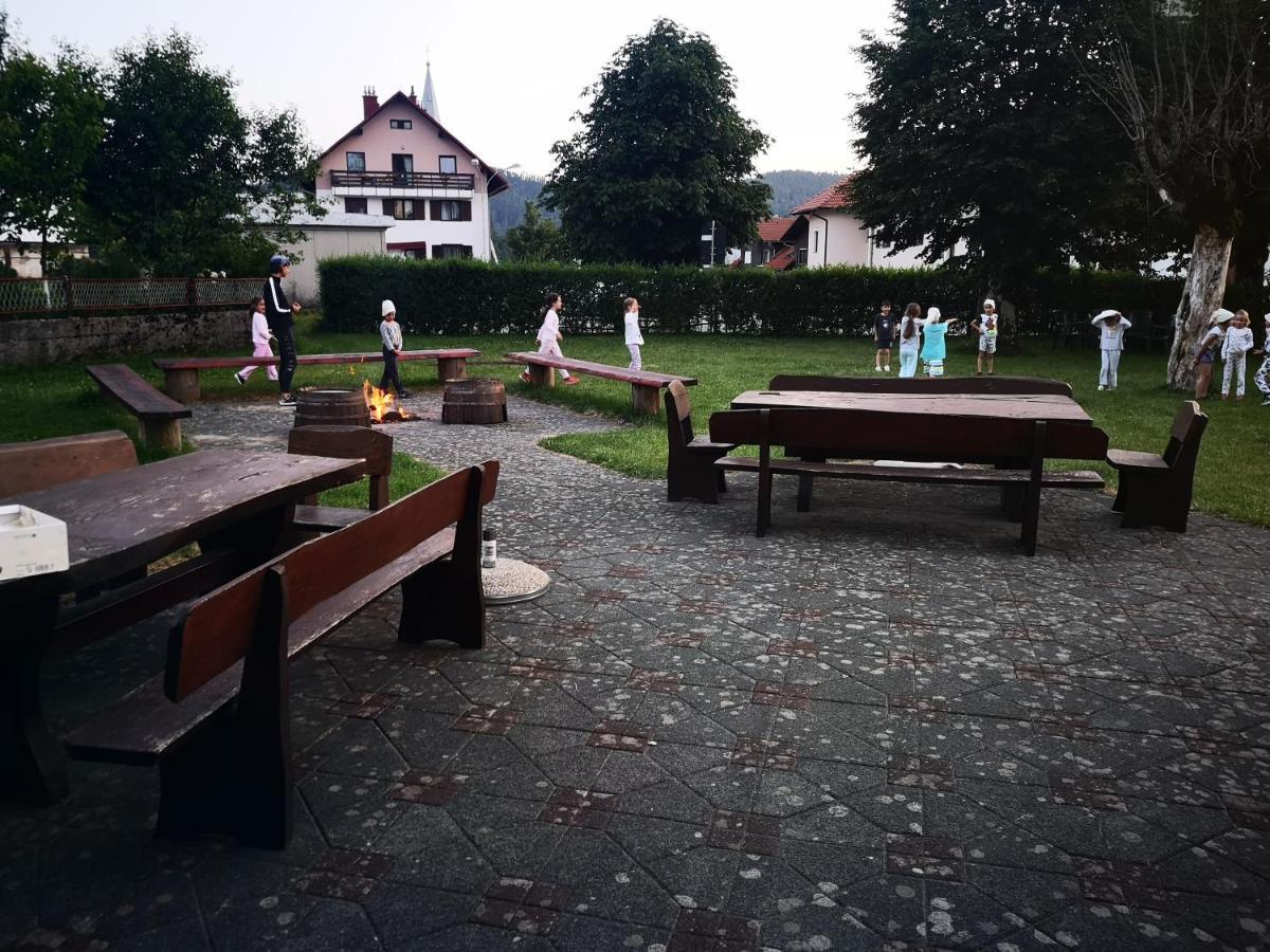 ホテル Fuzinarska Kuca Fužine エクステリア 写真